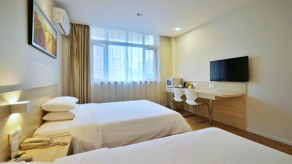 Hanting Hotel Shanghai Xujiahui Exterior photo